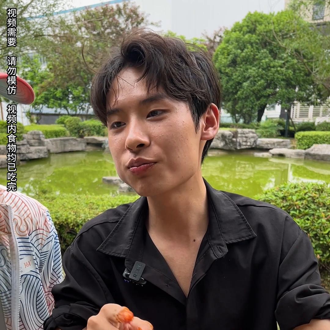 口头禅讲真的小哥这种辣度的鱼尾起码十包？#香辣鱼尾