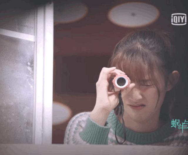 最受宠的“星女郎”：18岁出道爆红，乱认“亲妈”，黑历史无数？