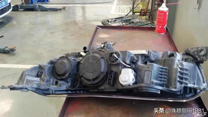 自己动手更换雪铁龙c5转向灯,天逸c5自己更换led灯