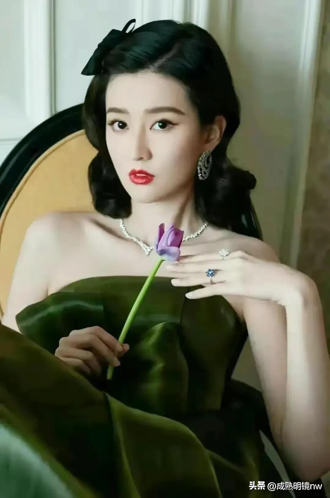 乔欣清新的写真照壁纸,乔欣古装写真照是什么