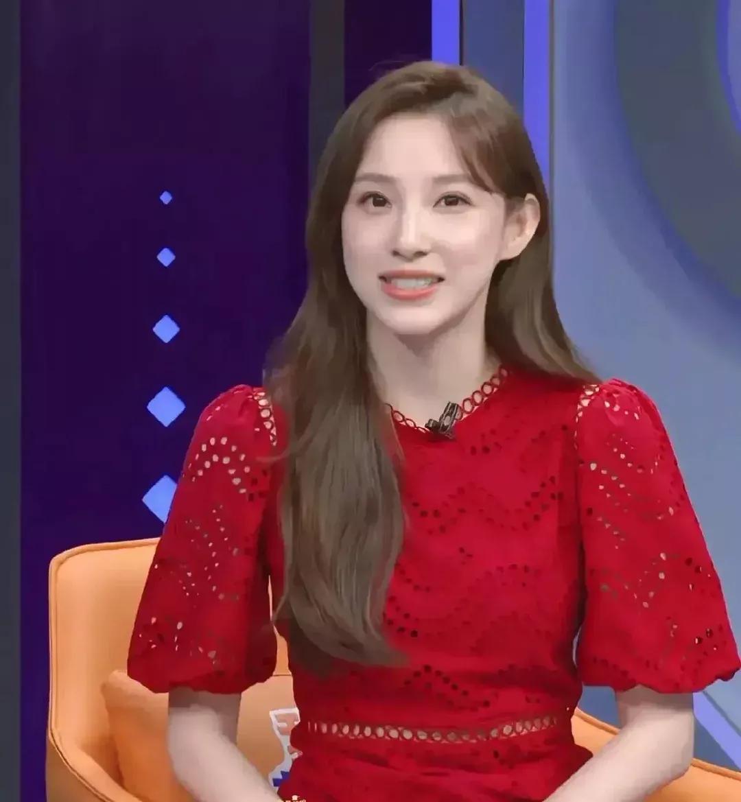 马凡舒主持央视春晚,央视马凡舒表演