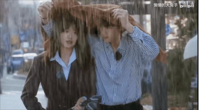 20多年了，这个姿势还是撩妹必杀技