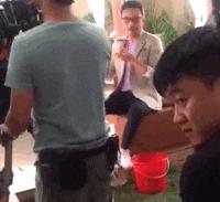 老坛酸菜事件持续发酵！网友建议汪涵应该主动退出娱乐圈