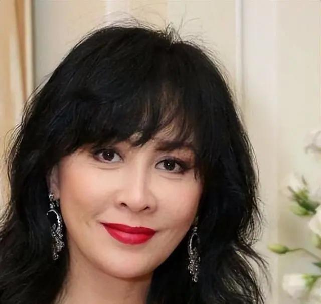 1990年刘嘉玲被绑，其内幕遭曝光，背后真凶竟与黑社会有关系