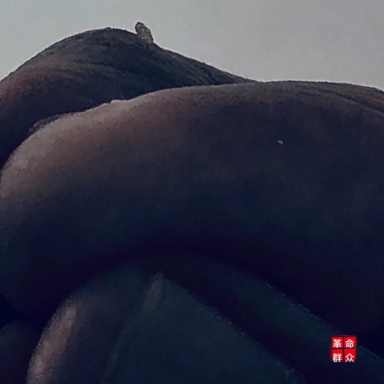 学生握笔防老茧,握笔多了老茧