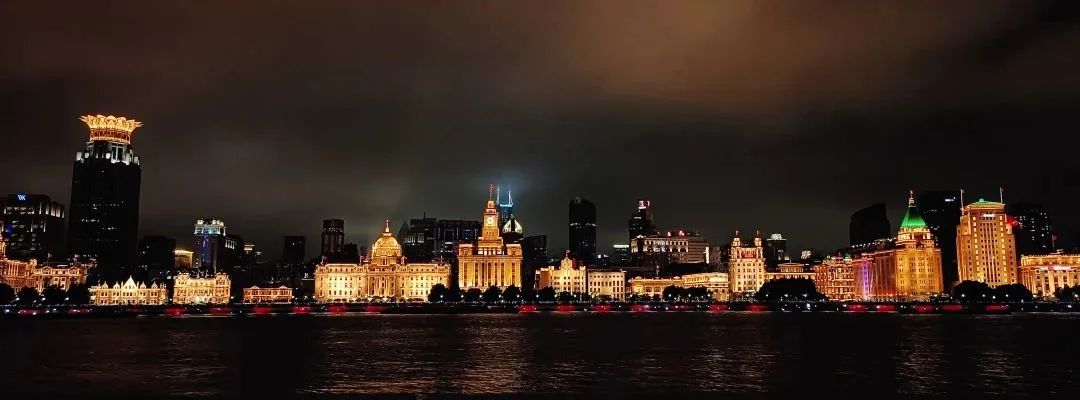 小布摄影团丨魔都夜生活的N种打开方式，快收藏起来→