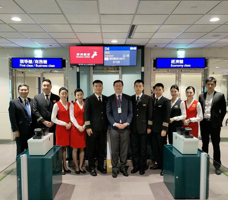 深台两地恢复直航!台胞笑容满满探亲忙