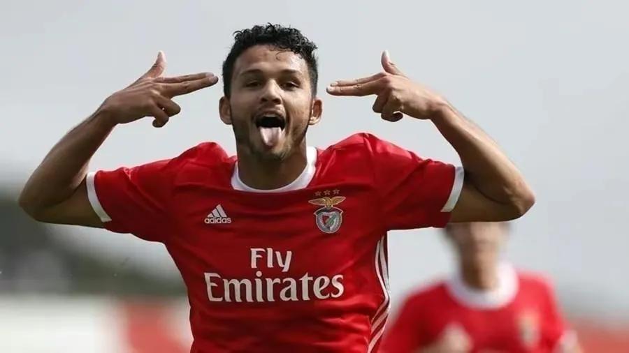 娆ф床澶村彿榛戝簵,娆ф床榛戝簵澶氱壒钂欏痉