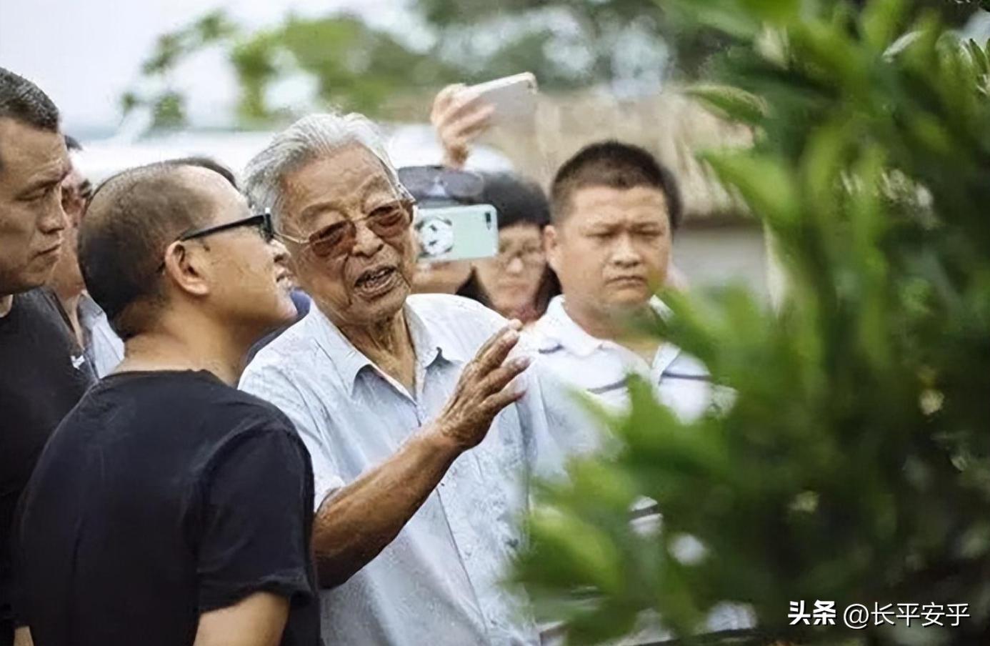 90年代抽红塔山属于什么档次,90年代红塔山味道