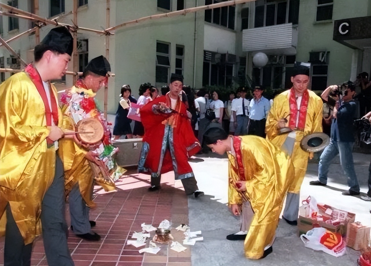 香港风水大师意外死亡,香港1998风水大师杀人案