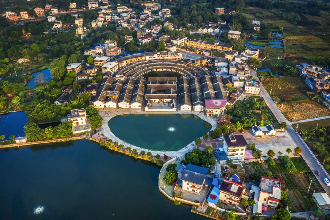 张颂文说的是客家话还是粤语,张颂文难怪会说客家话