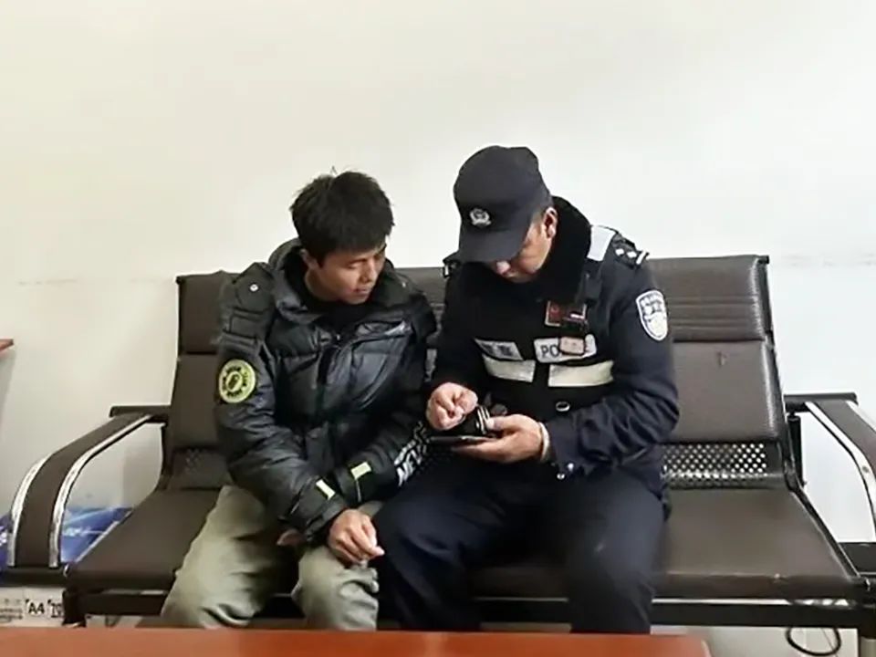 丹心向核心护航新征程含义,丹心向核心护航新征程演讲材料