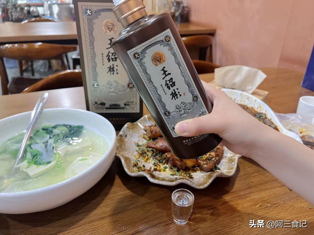 贵州茅台镇高端酱香酒推荐,贵州酱香型白酒性价比高的推荐