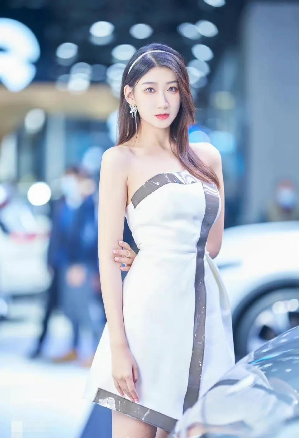 最有亲和力的车模,有亲和力车模