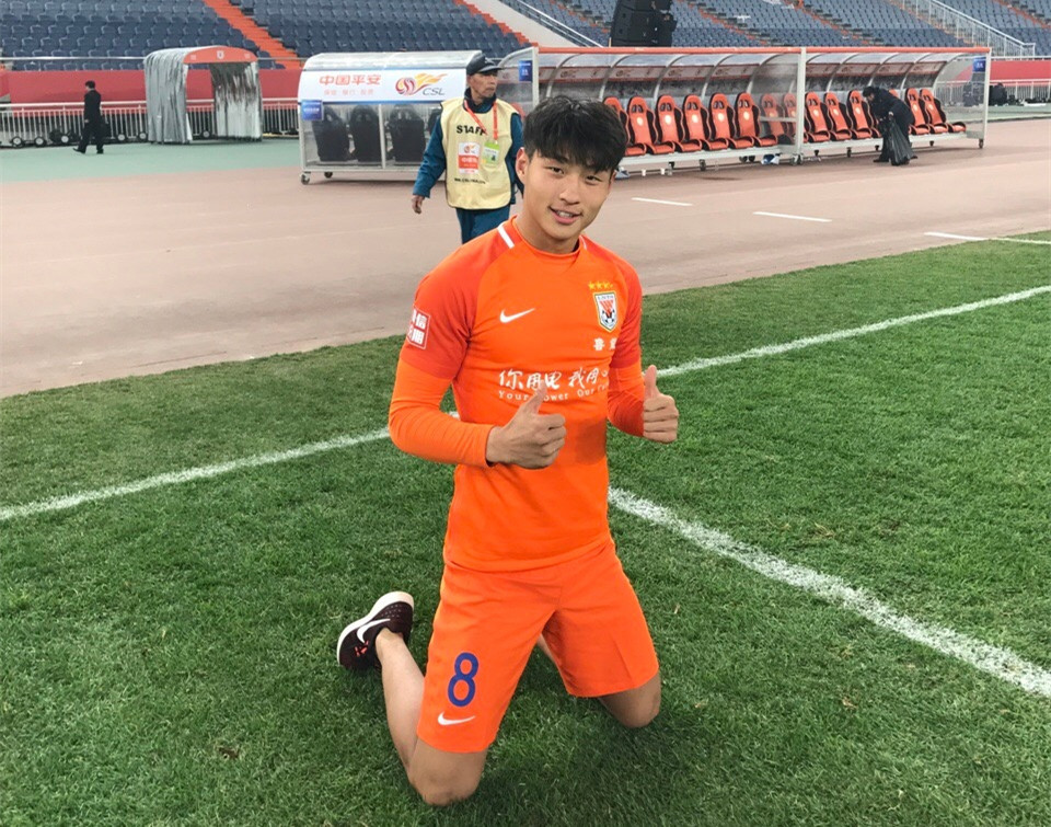 山东泰山队球迷神级配合,球员评价山东泰山队