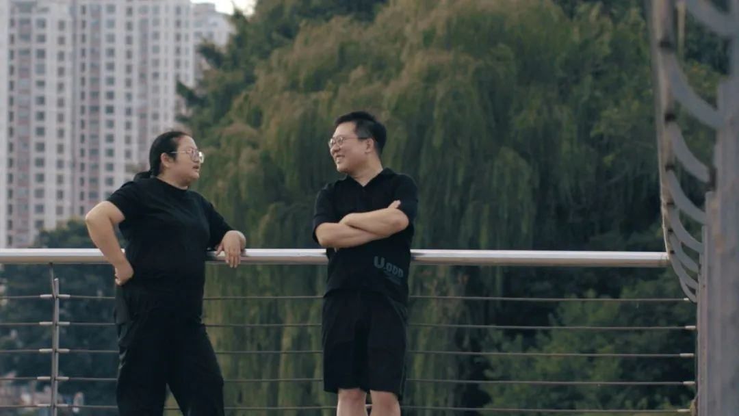 明星婚礼带火婚纱产业，创业夫妻借力电商卖火秀禾