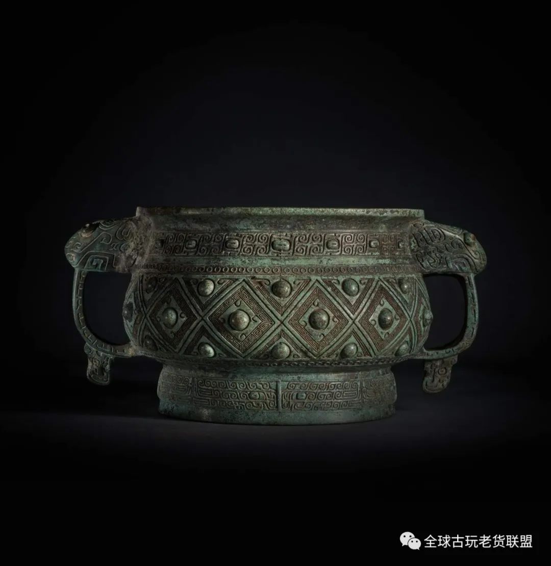 一言九鼎大名鼎鼎的意思,一言九鼎大名鼎鼎是什么意思