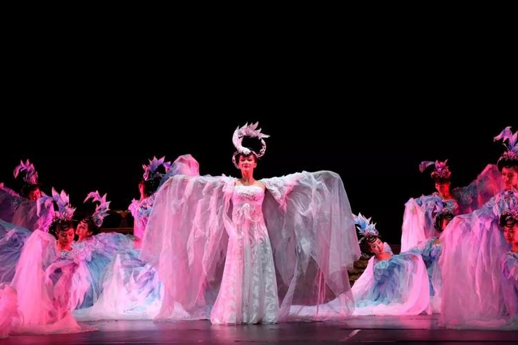 汉唐古典舞史,秦汉时期的古典舞