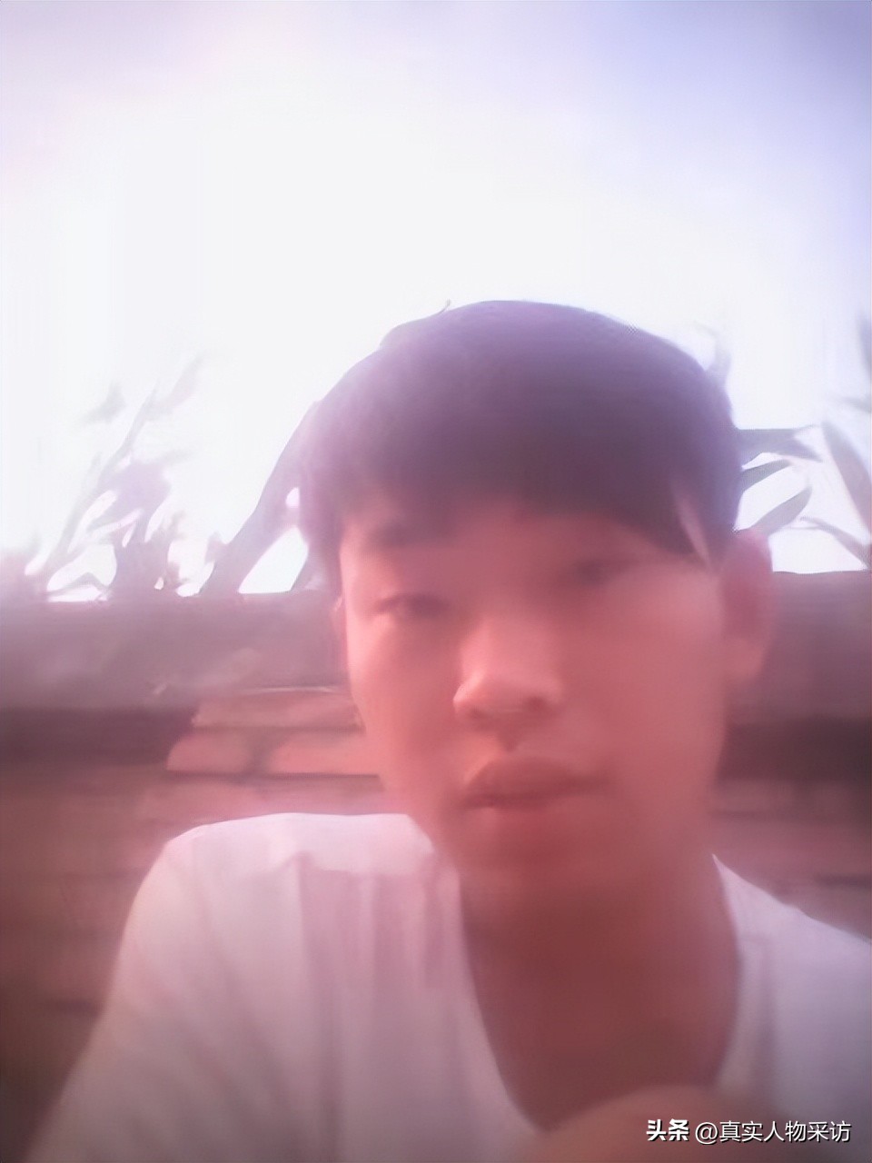 我25岁被外派到塞拉利昂，这里女多男少，一夫多妻，女人地位很低