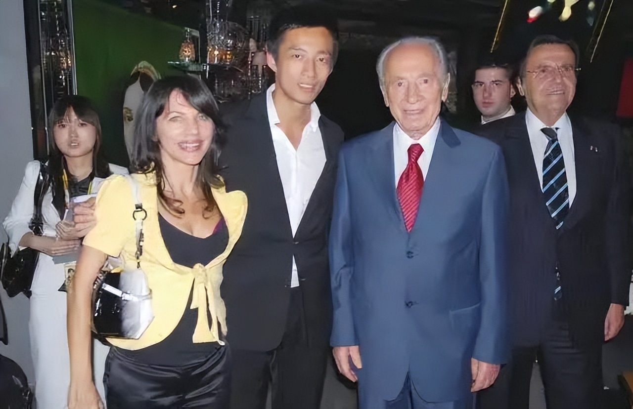 名利场｜|失控的小汪和他身边的女人们……