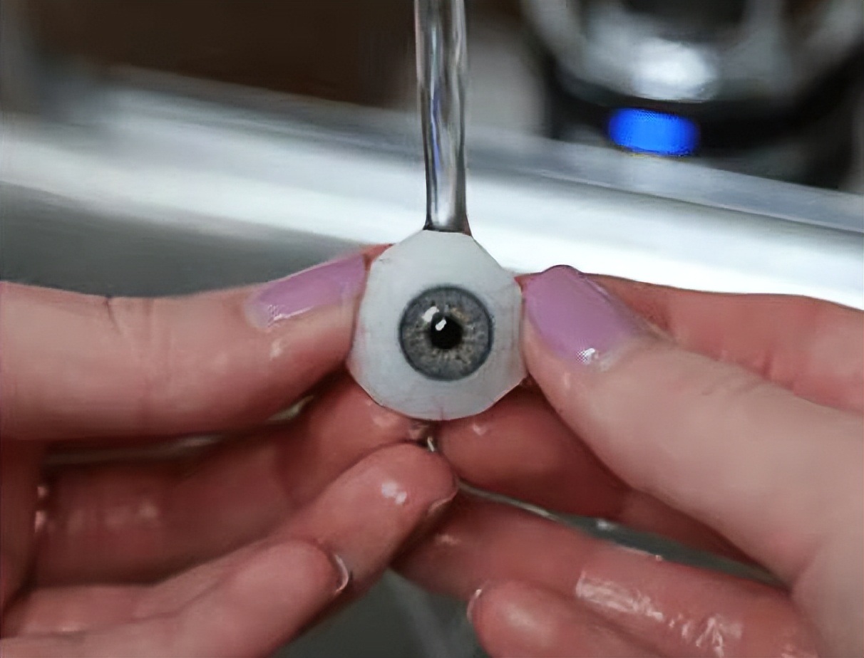 清洗义眼最好方法,义眼片的正确清洗方法