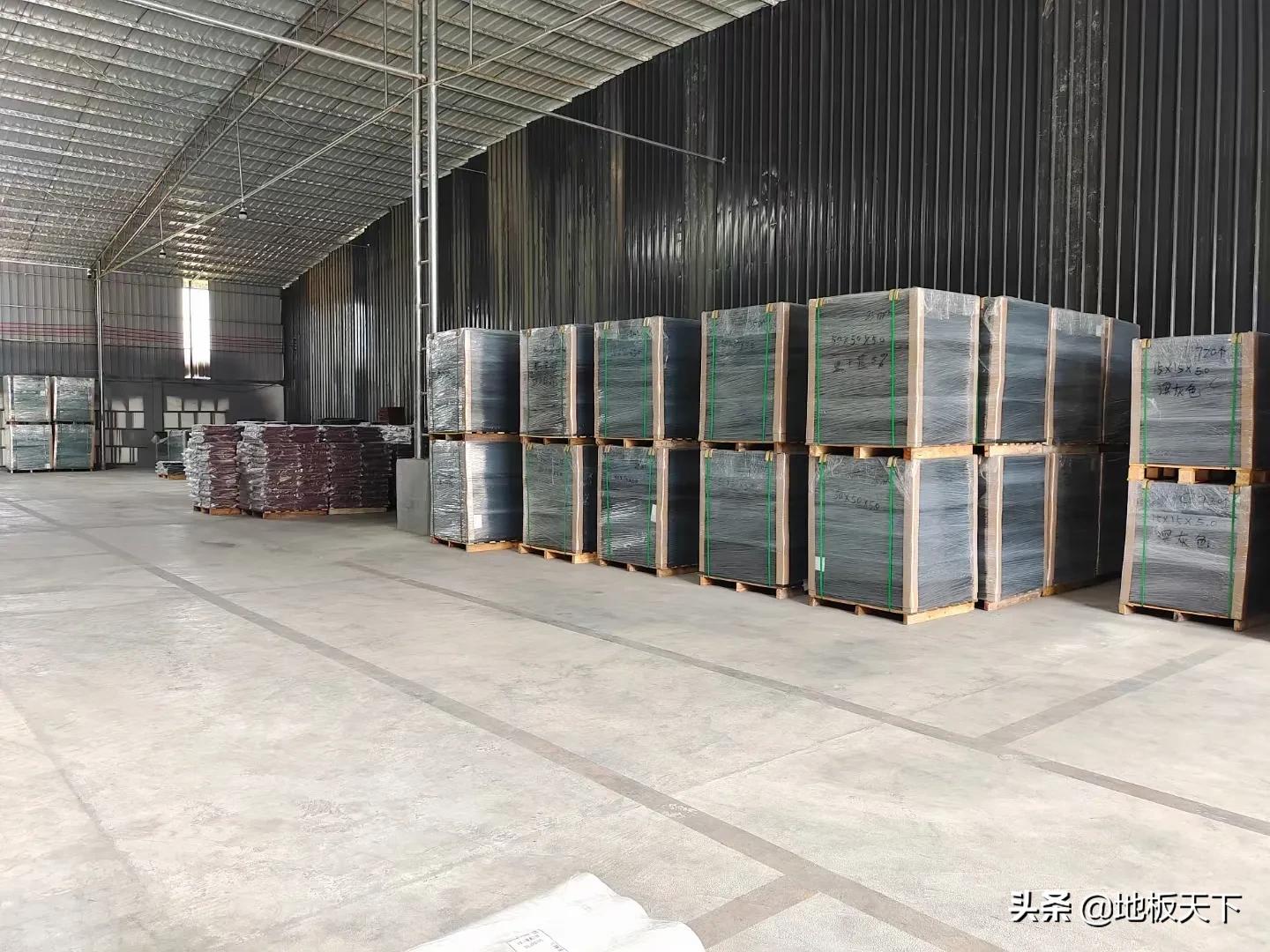 户外安全橡胶地垫抗压减震防滑耐用滑梯胶垫