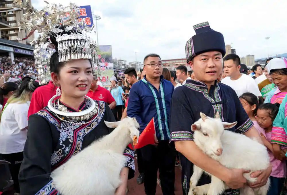 今天的贵州视频,今天的贵州冷不冷
