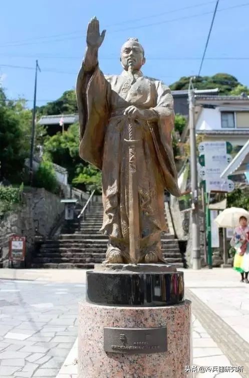 铁炮传来后22年，日本和西方第一次海战，倭寇大老板败得有多惨