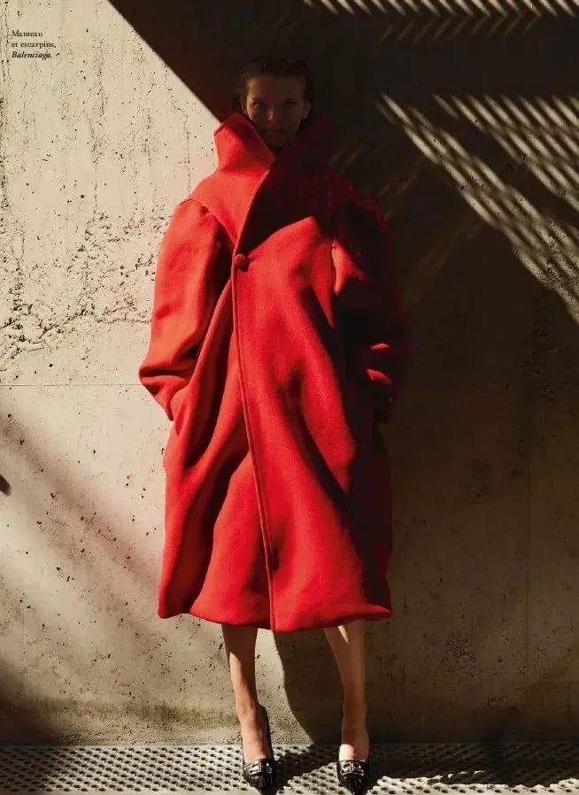 今年双面羊绒大衣流行什么颜色,今年最流行什么颜色的大衣