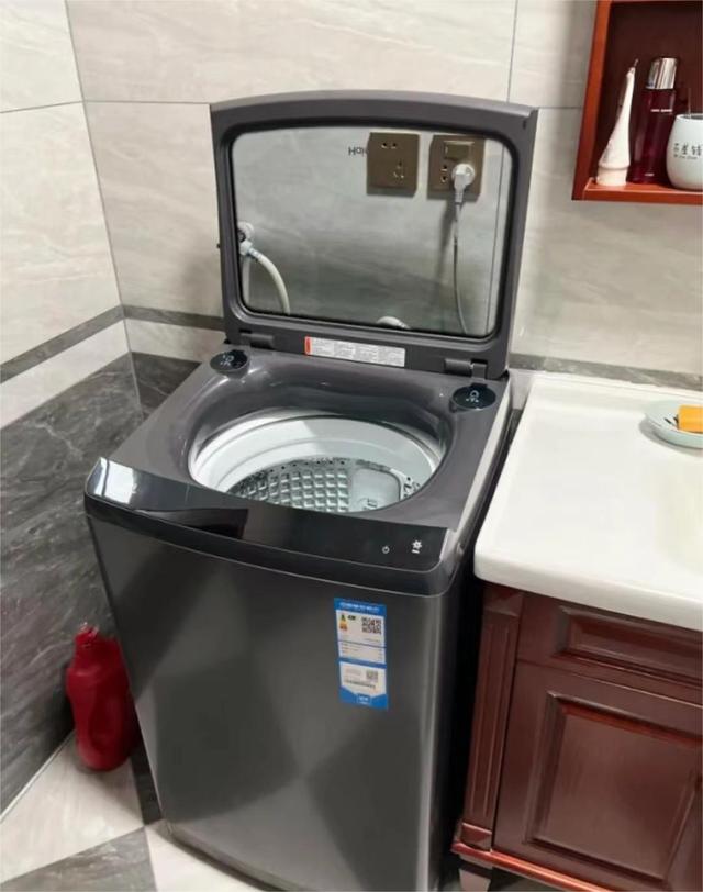 滚筒洗衣机和波轮洗衣机哪个实用,滚筒洗衣机和波轮洗衣机哪种合适