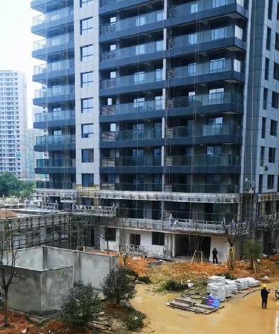 安置房质量秒杀商品房,安置房铝板外立面