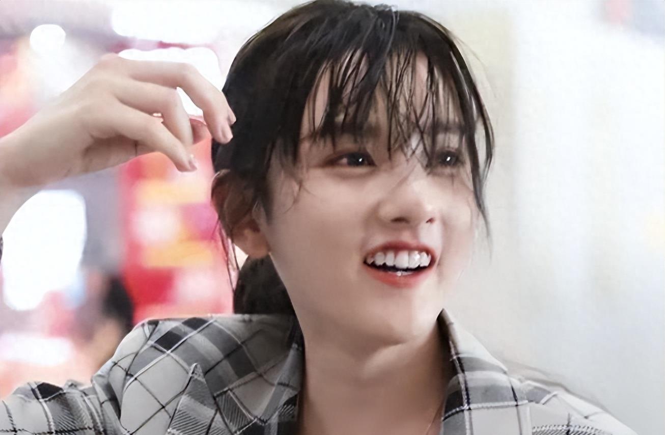 什么叫一张嘴毁了脸蛋,金晨和袁姗姗谁漂亮