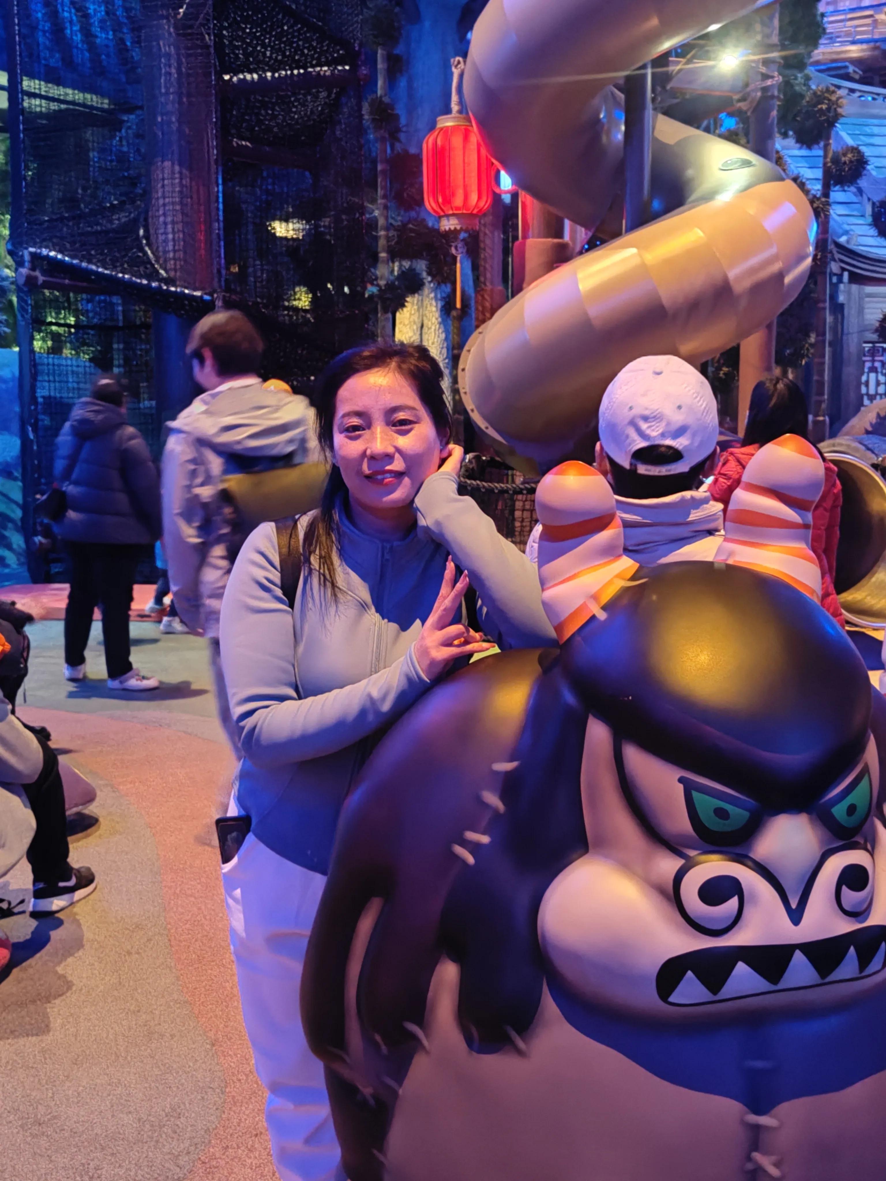 北京环球霸天虎过山车,北京环球侏罗纪大冒险