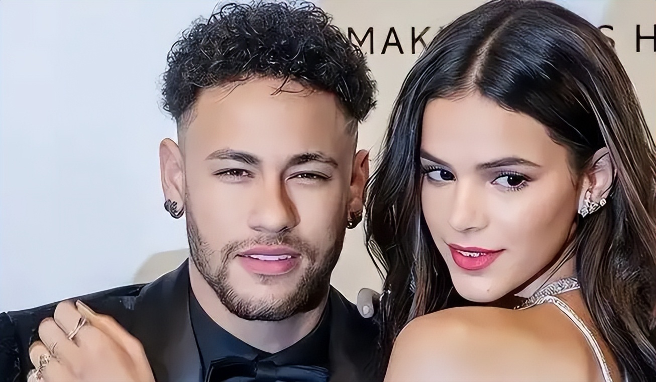 c罗与名模伊莲娜金童玉女的爱情,c罗前任伊莲娜看世界杯