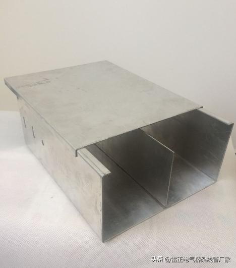 防火桥架与镀锌桥架有何区别,防火桥架和防火线槽有什么区别