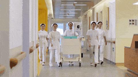 女护士处理男患者隐私部位，会感觉尴尬吗？不妨听听过来人怎么讲