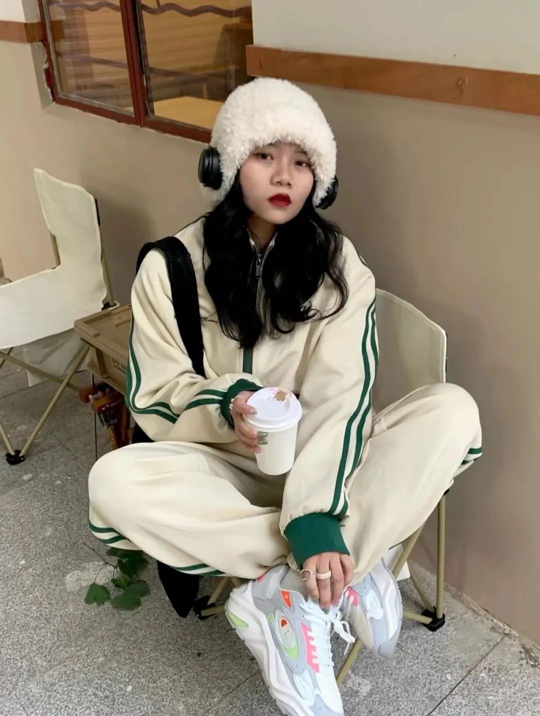 松弛感女生都有哪些特征,女生的松弛感是如何养成的