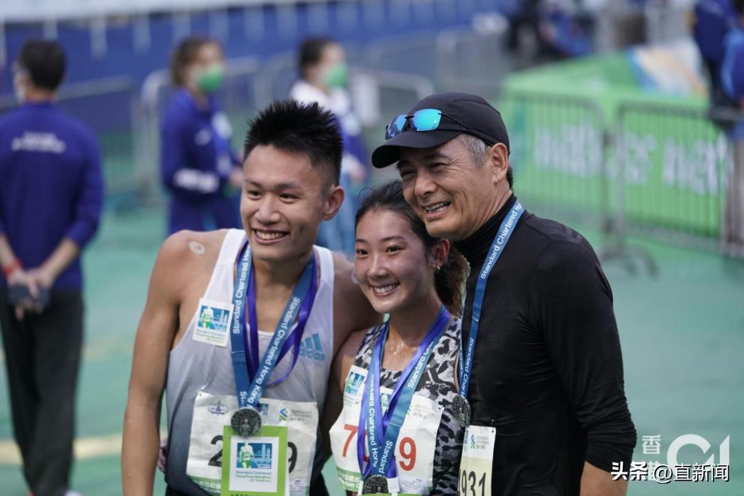 周润发参加香港马拉松跑半马成绩,香港马拉松周润发照片