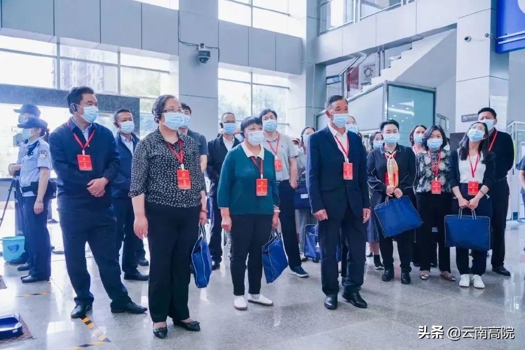 2022年度人大代表、政协委员视察云南法院活动第一批次圆满结束代表委员为昆明法院工作建言献策