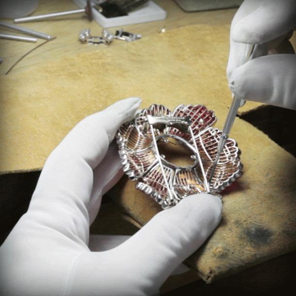 温莎公爵夫人珠宝展出,温莎公爵夫妻视频