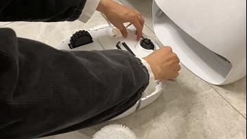 云鲸自动拖地机器人实测,云鲸j2拖地机清洁液