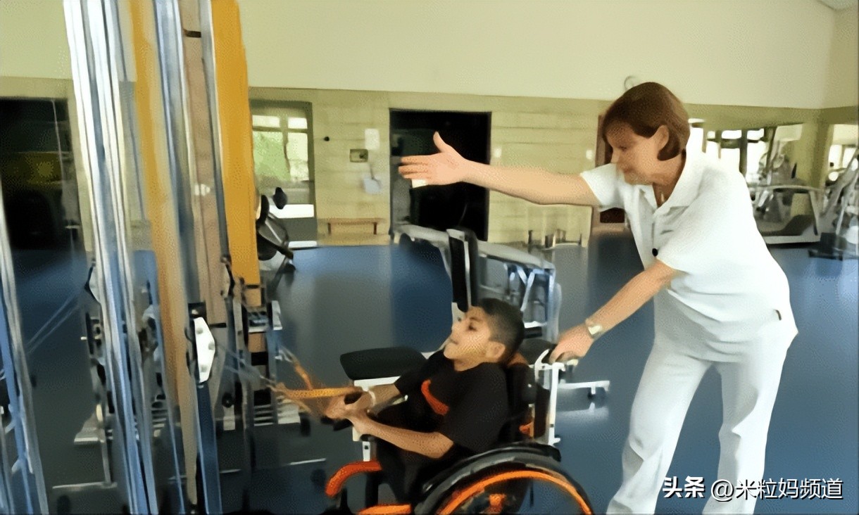 世界杯卡塔尔开幕式重要人物,卡塔尔半身男孩背后故事