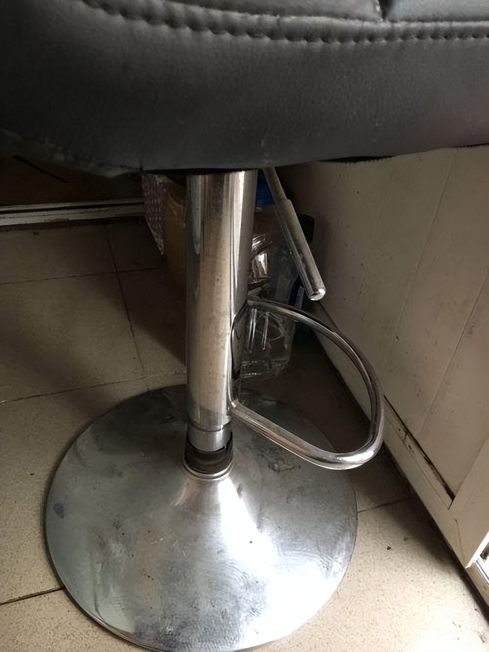 福建厦门一女子升降椅爆炸,厦门女子气垫椅爆炸