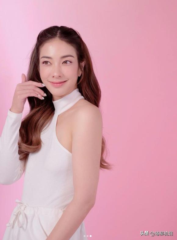 Pang透露与亿万富豪老公的生活细节:也会爆买,也要低调