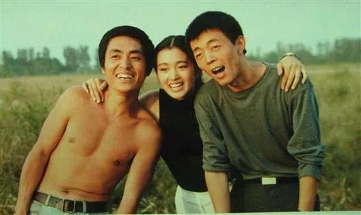 第五代导演冯小刚,冯小刚和张艺谋拍的电影有哪些