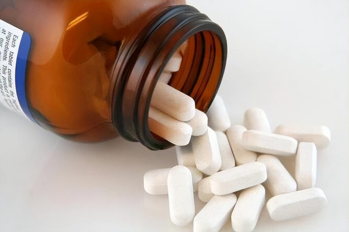 什么时间吃钙片补钙效果最好,什么时候吃钙片补钙最好