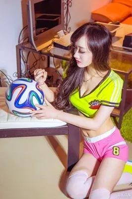各国足球拉拉队美女服装,女足球拉拉队图片