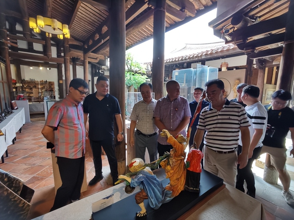 “海丝情·匠心传”工艺美术精品展在晋江开幕