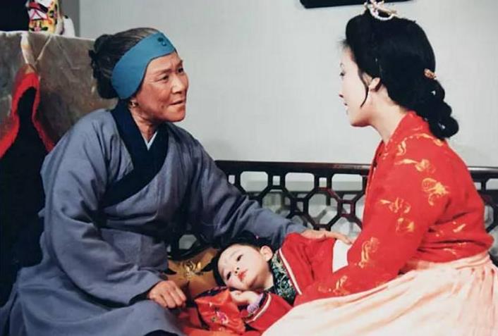 人的寿命长短看脚,寿命长不长看面相就知道