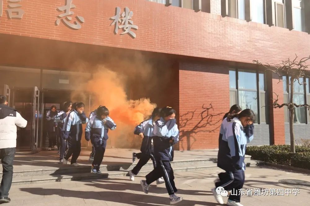 潍坊学校消防演练,宝坻四中消防演练